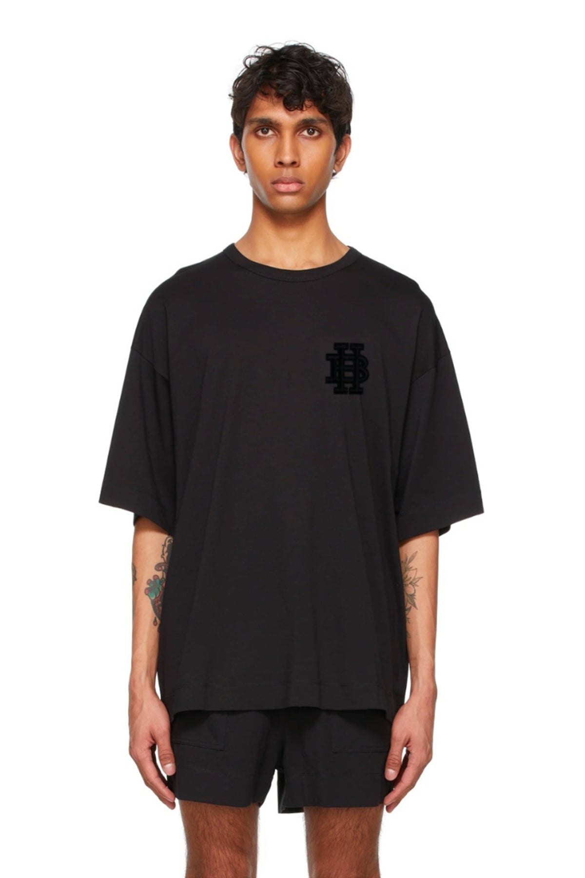 CAMISETA CLÁSICA CON PARCHE DEL LOGO MONOGRAMA NEGRO