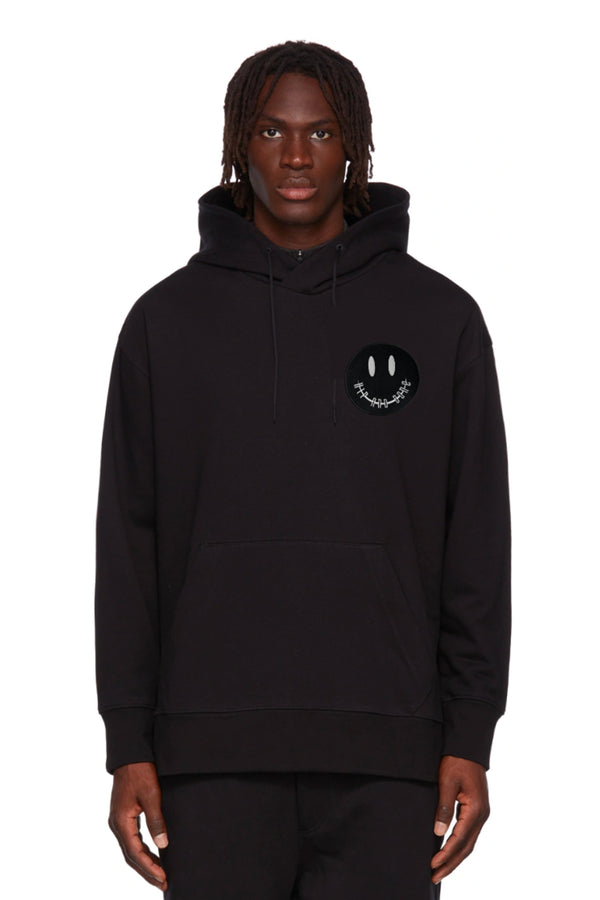 SUDADERA CLÁSICA CON CAPUCHA Y BOLSILLO BORDADO DE CARITA SONRIENTE NEGRA