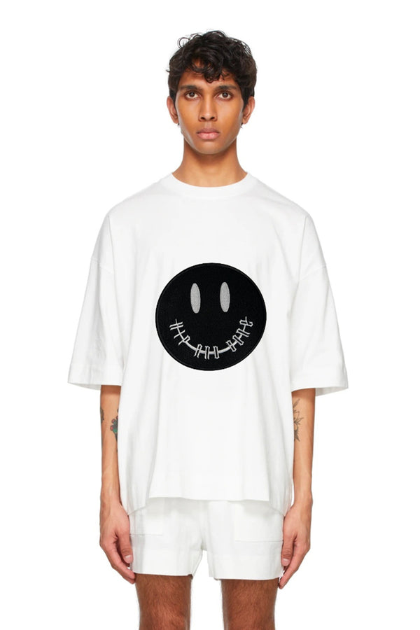 CAMISETA CLÁSICA DE CARITA SONRIENTE NEGRA