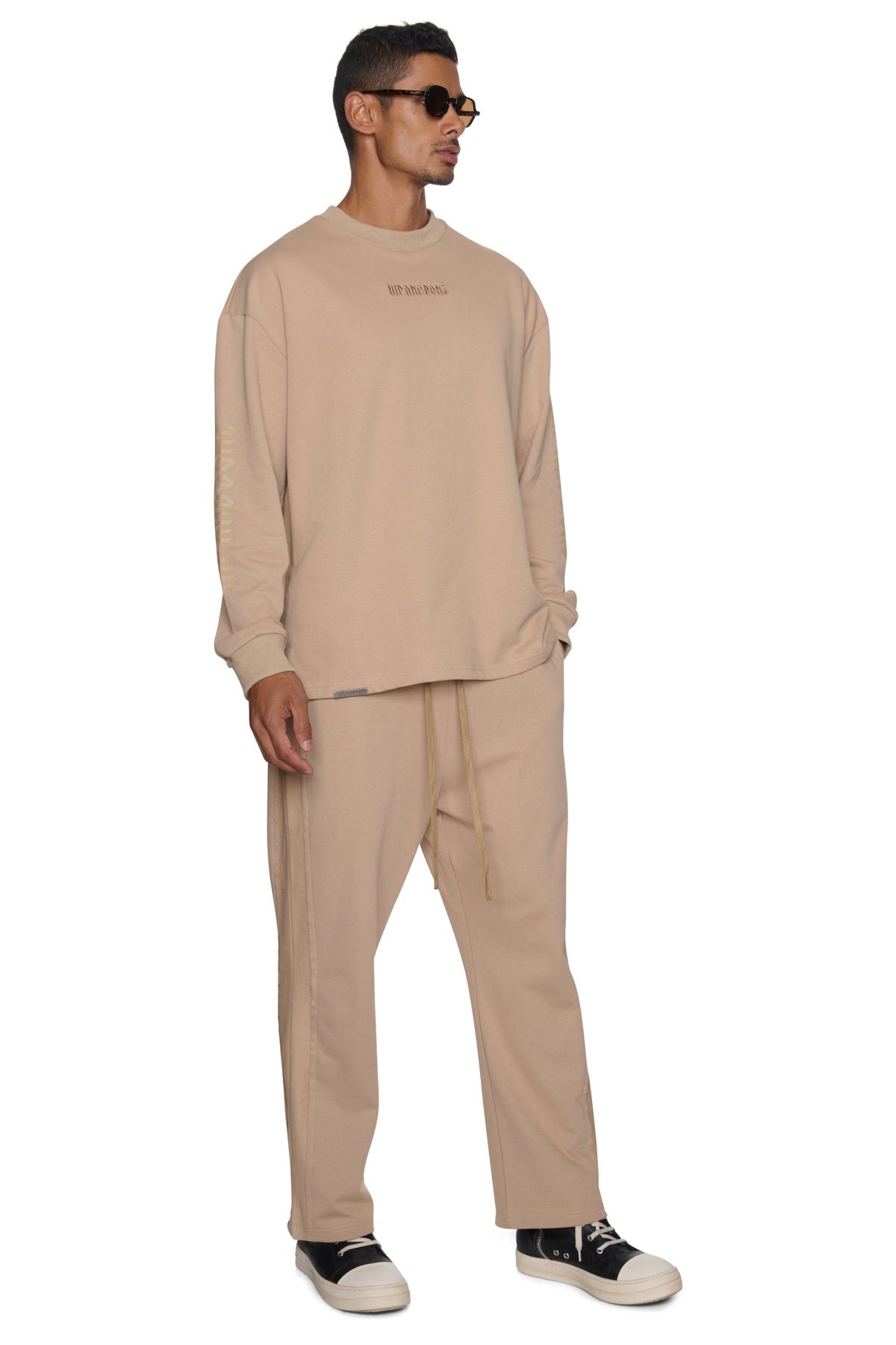 NEW YORKER PANTALÓN DEPORTIVO DE FELPA COLOR BEIGE