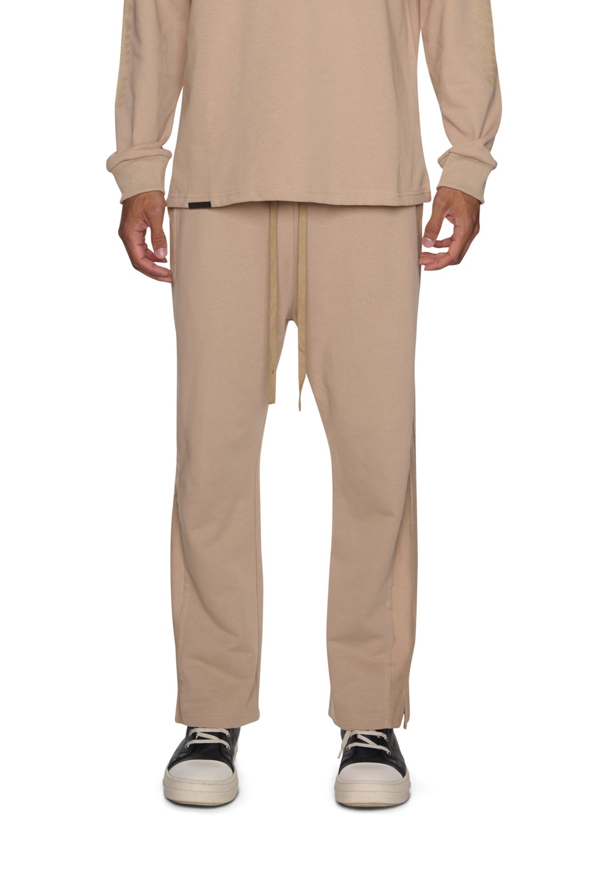 NEW YORKER PANTALÓN DEPORTIVO DE FELPA COLOR BEIGE