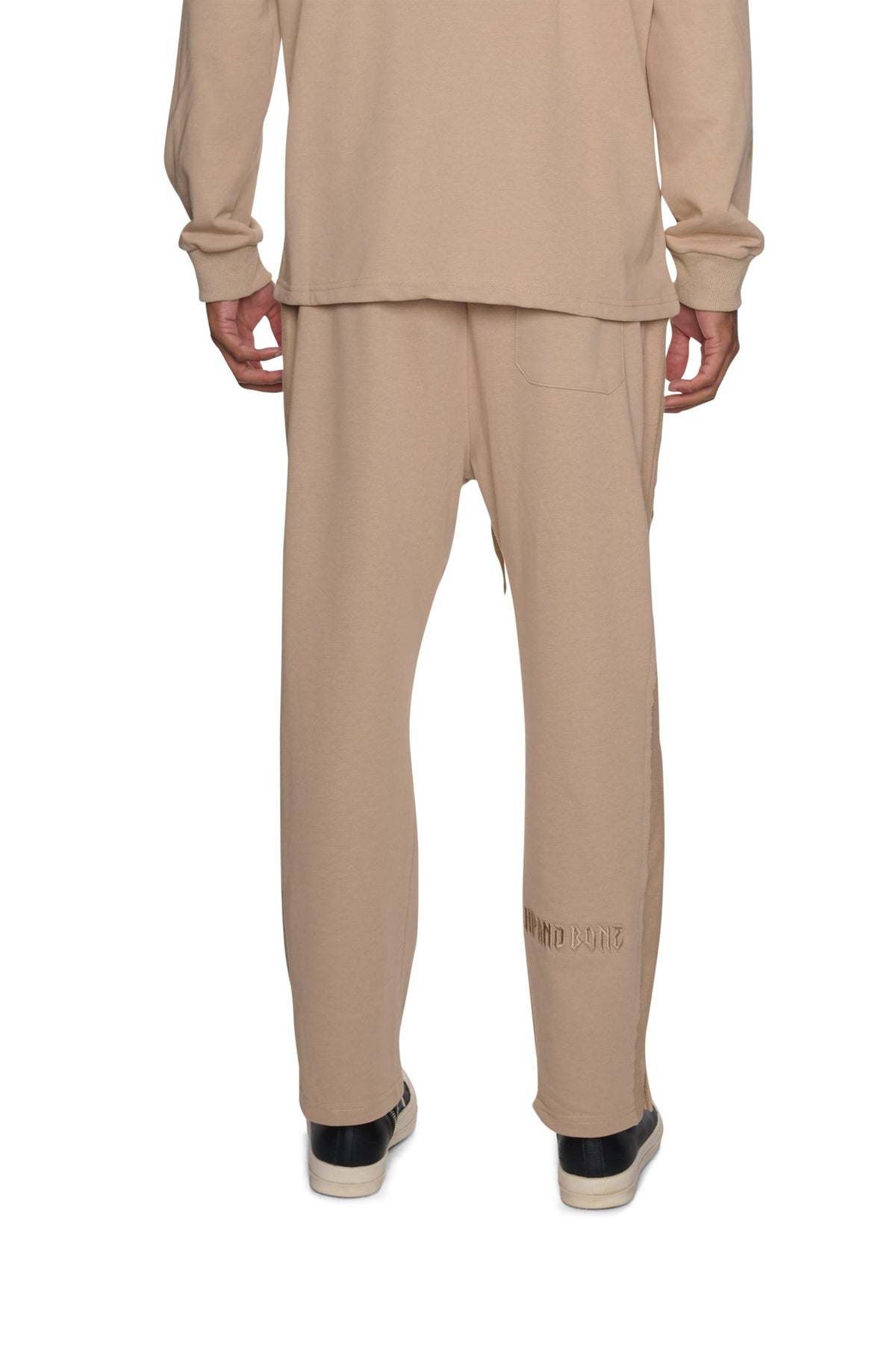NEW YORKER PANTALÓN DEPORTIVO DE FELPA COLOR BEIGE