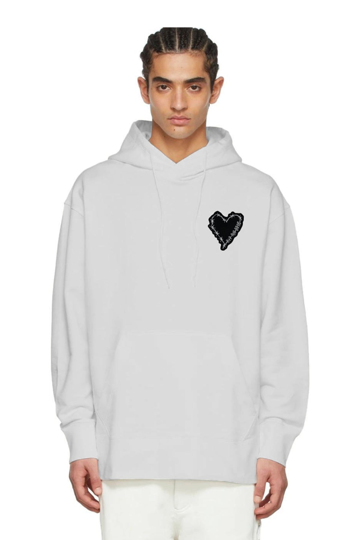 SUDADERA CLÁSICA CON CAPUCHA Y PARCHE DE CORAZÓN DE PÚAS EN EL BOLSILLO