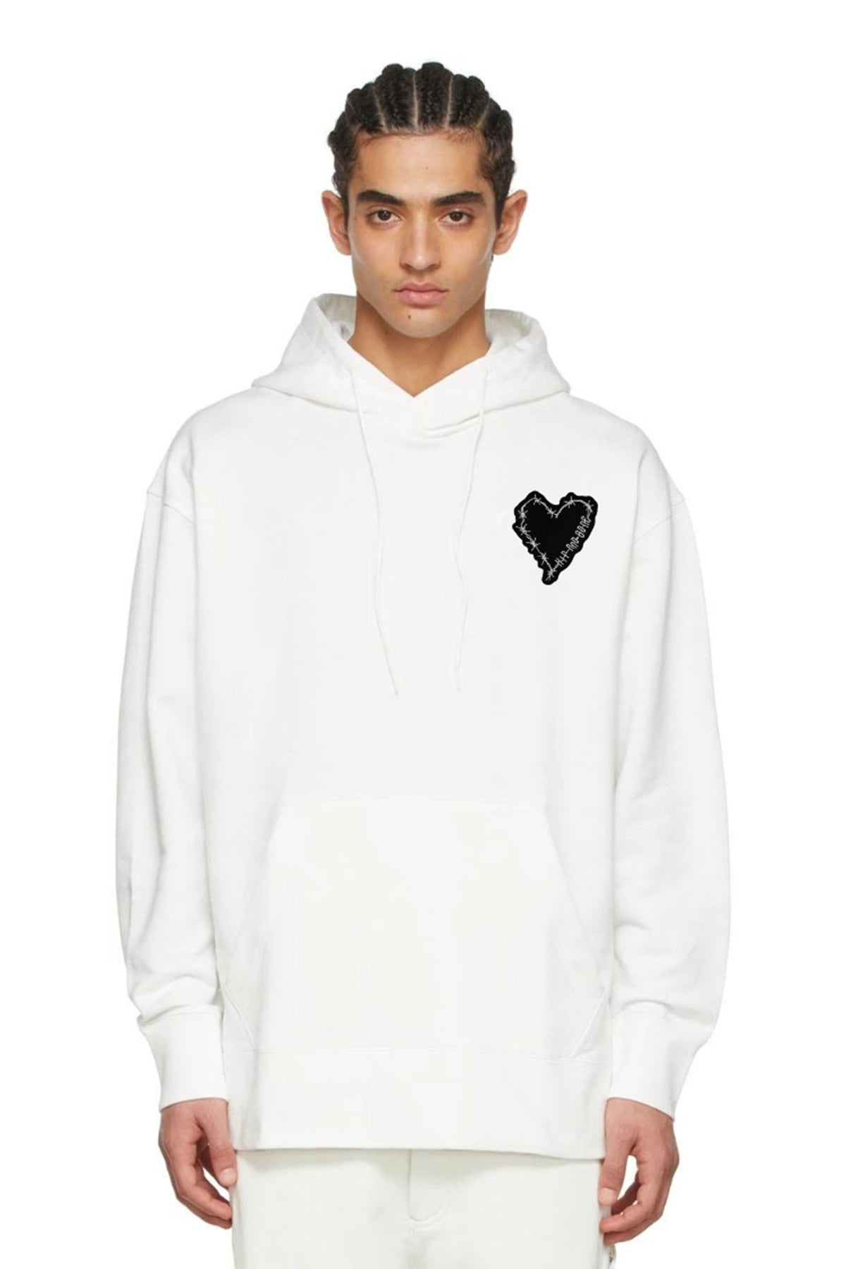 SUDADERA CLÁSICA CON CAPUCHA Y PARCHE DE CORAZÓN DE PÚAS EN EL BOLSILLO