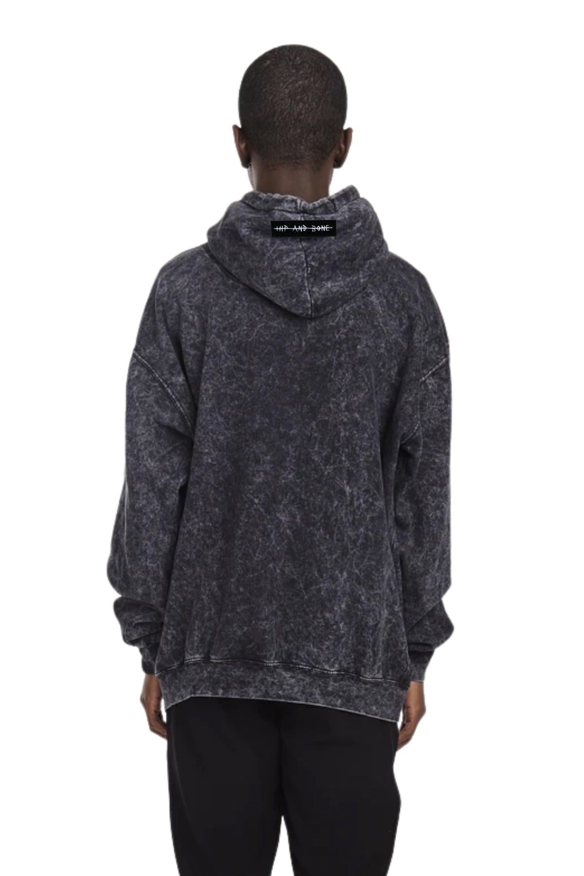 SUDADERA CON CAPUCHA LAVADO ÁCIDO PARCHE TWISTED MOUSE NEGRA
