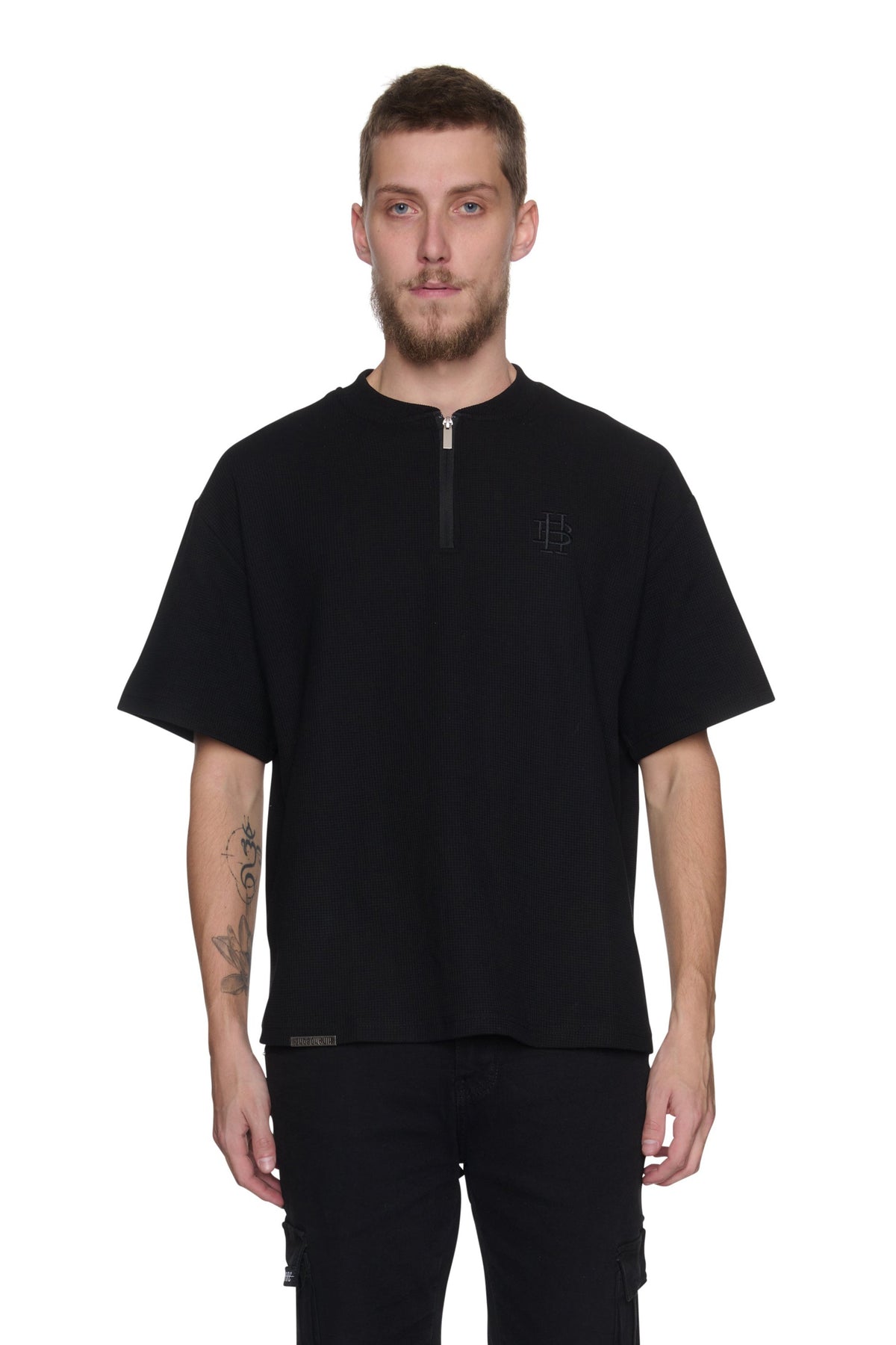 CAMISETA WAFFLE CON CREMALLERA NEGRA