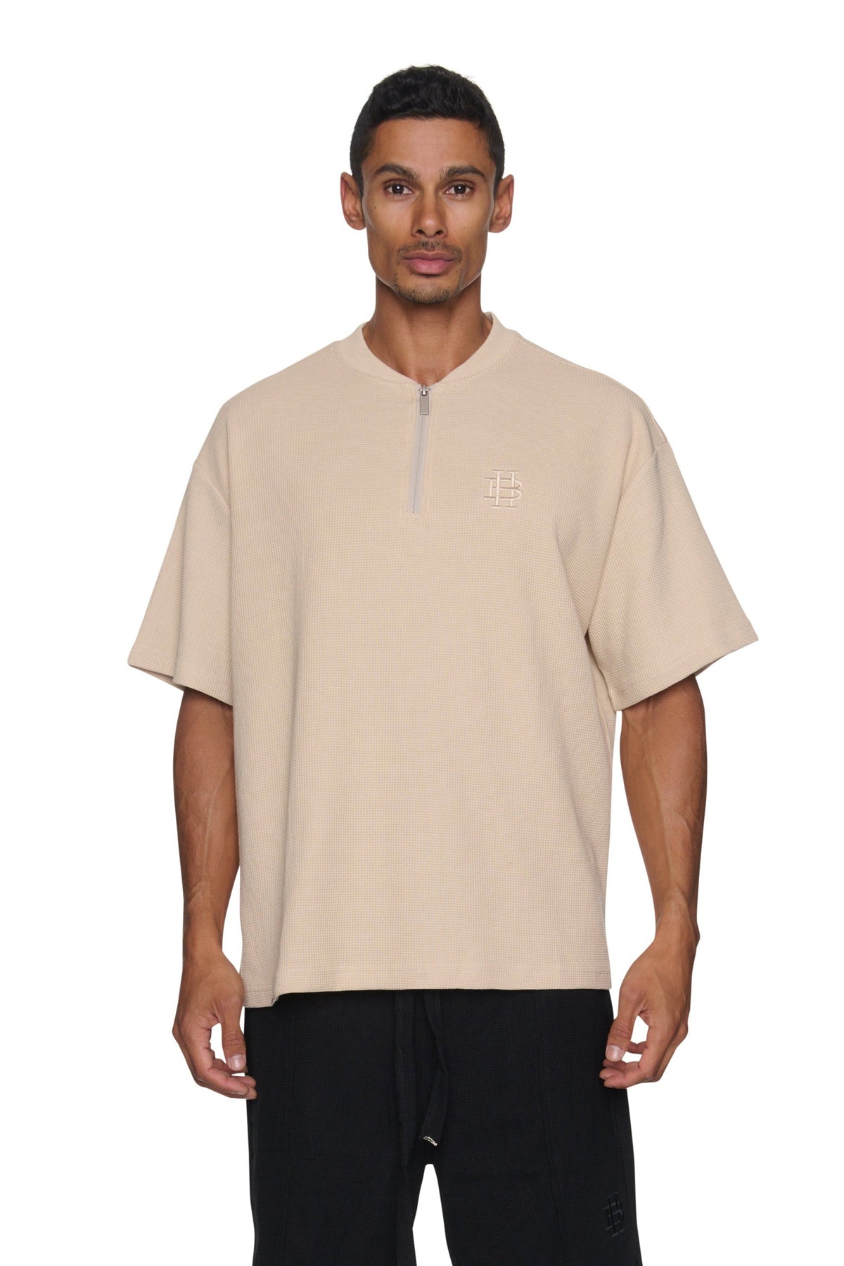 CAMISETA DE WAFFLE CON CREMALLERA COLOR ARENA